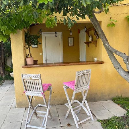 Studio Bord De Piscine Sérignan-du-Comtat Εξωτερικό φωτογραφία