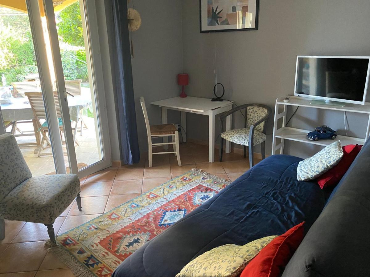 Studio Bord De Piscine Sérignan-du-Comtat Εξωτερικό φωτογραφία